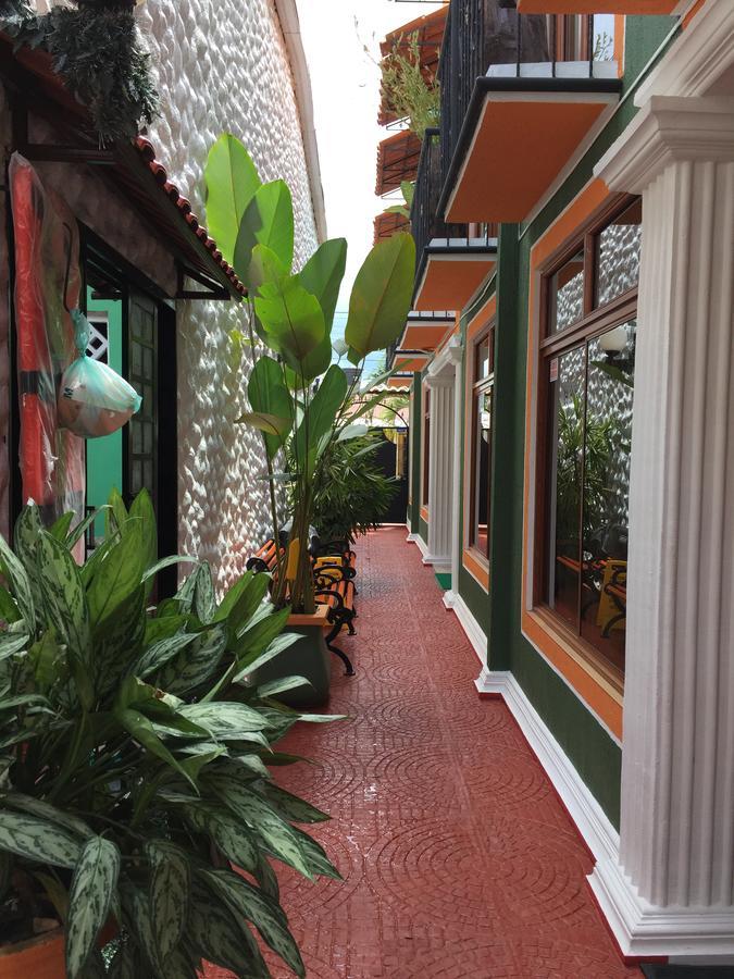 Apartahotel Tierras Amazonicas Leticia Zewnętrze zdjęcie